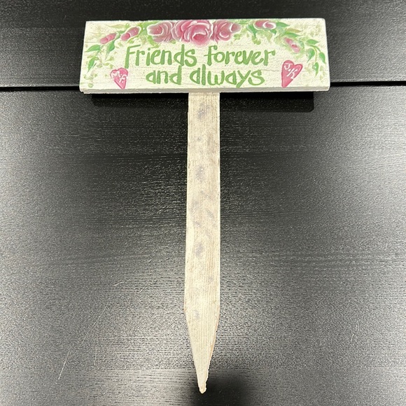 Hand Painted “Friends Forever & Always” Friendship and Flowers Wood Garden Sign - Picture 1 of 6